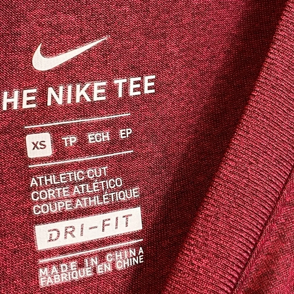 Nike Womens Shirt Sz XS Maroon Color